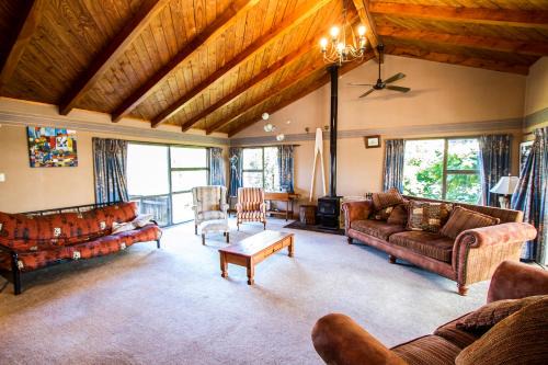 Te Rangiita Casa | Riverbed Lodge - Lake Taupo Home