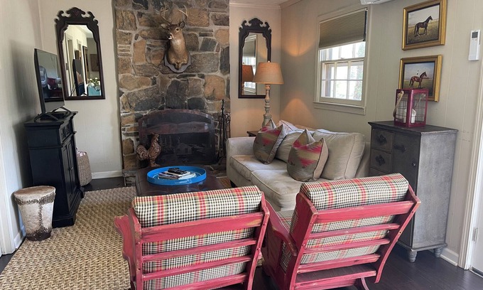 Fleetwood Cabina | {Riverbend Retreat} – Cozy Cabin