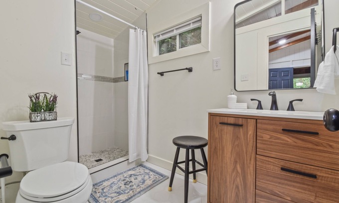 Bluemont Cabina | Riverbend Retreat