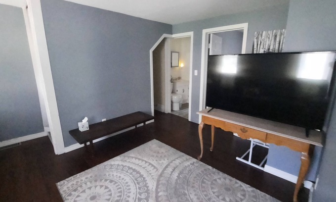 Montague Apartamento | Riverfront 2 Bedroom Unit 2