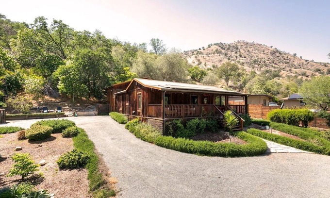 Three Rivers Cabina | Riverfront Cabin - Private River Access & Hot Tub