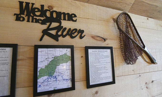 Nixa Cabina | Riverfront custom built cabin offering the best of the Unique Ozarks