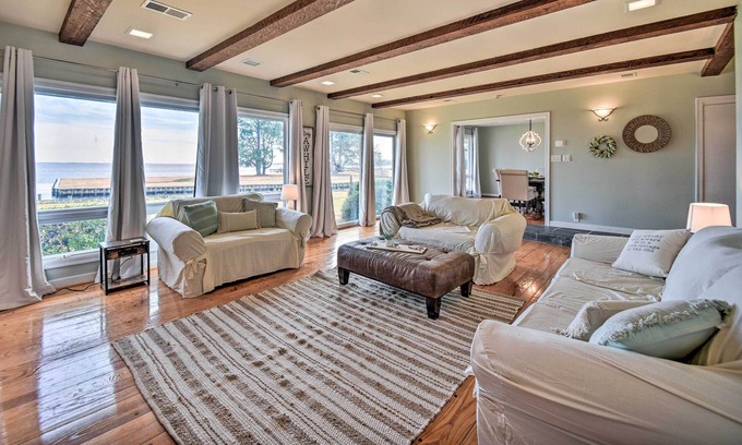 Elizabeth City Casa | Riverfront Elizabeth City Retreat w/ Yard!