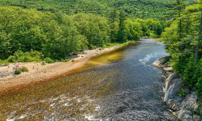 North Woodstock Casa | Riverfront House w/ Rooftop Deck! Dog Friendly!