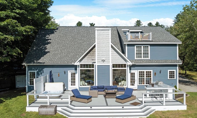 North Woodstock Casa | 🏡✨ Luxury Riverfront Retreat | Hot Tub, Game Room & Pet-Friendly! 🐾🎮