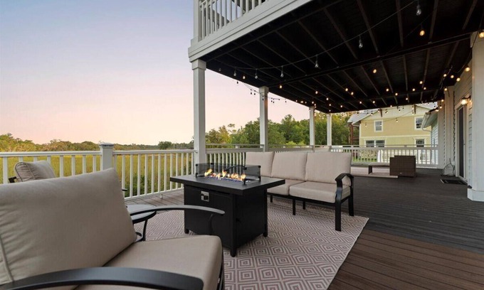 Northside Casa | Riverfront Luxury - Gym, Game Room, Pet-Friendly