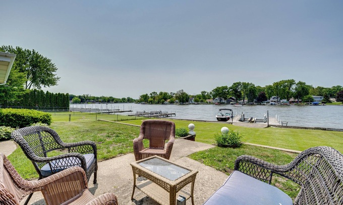McHenry Casa | Riverfront Retreat w/ Dock & Kayaks in McHenry