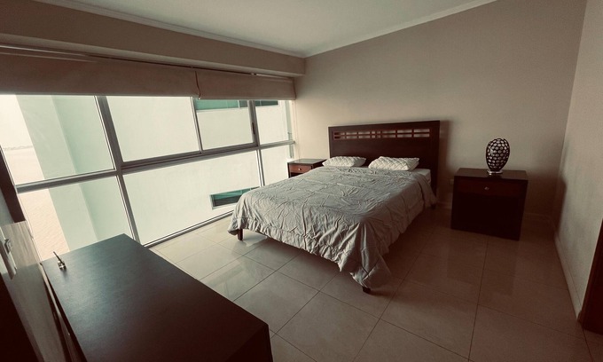 Guayaquil Apartamento | Suite Frente al Río en Puerto Santa Ana