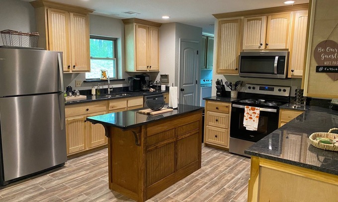 Mount Ida Casa | Riverglen Estate ~ Private Family-Owned 45a w/ Cabin, River, Bluffs, Walk Trails