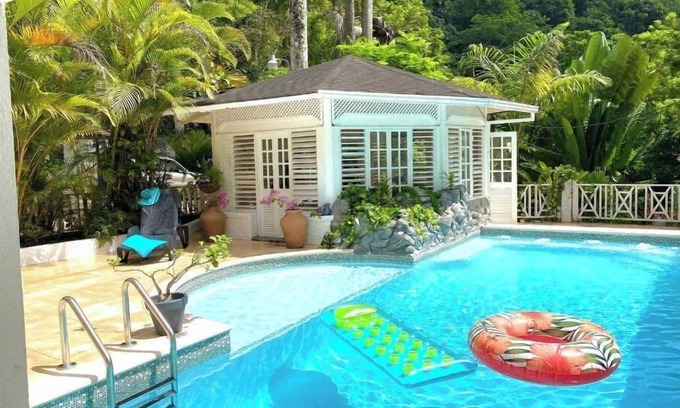 Kingston Villa | Riverhouse Villa 6Bed 5Bath/Pool