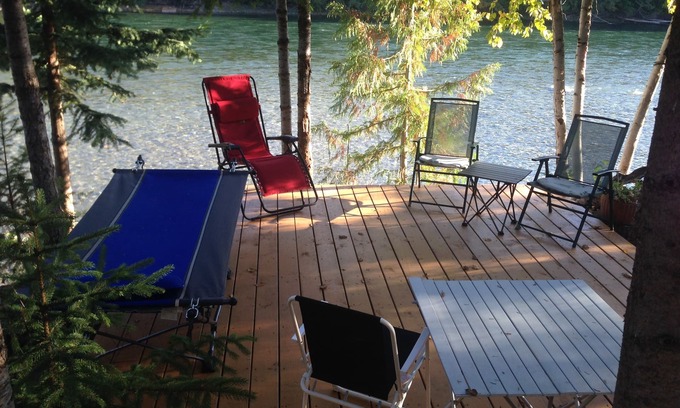 Clearwater Casa | Riverside Guest House con vistas al río Clearwater que drena Wells Gray Park