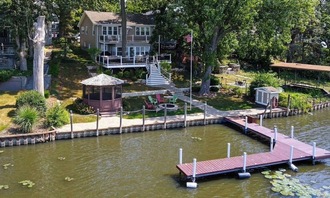 Fox Lake Casa | Riverside Island Oasis, a stunning lakefront retreat on an enchanting island