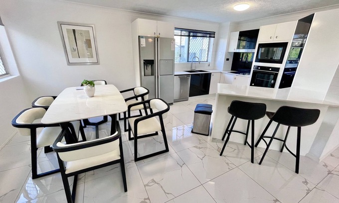 Surfers Paradise Apartamento | Riverside Retreat in the Heart of Surfers Paradise-2BR Apartment Pool & Marina