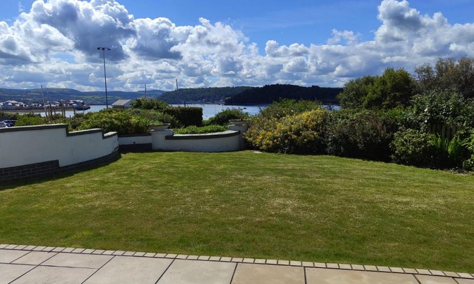 Deganwy Casa | Riverside Retreat