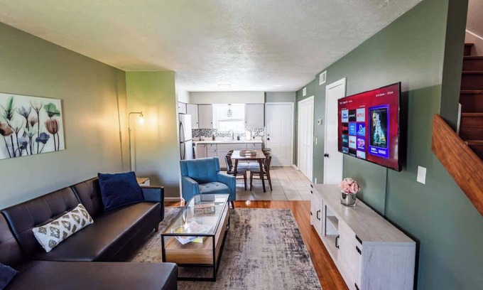 Barclay Drive Casa | Riverside Retreat Near 5 Points