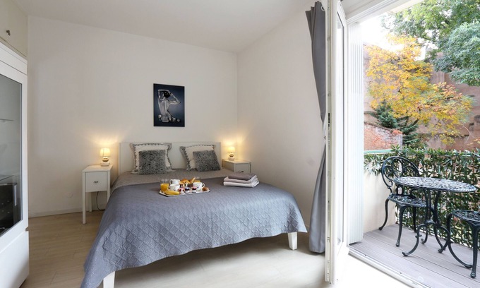 Capitole Apartamento | ¡Apartamento amueblado de lujo en la ubicación más deseada con todo lo que necesita para disfrutar!