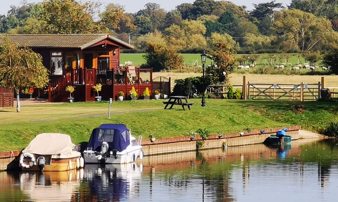 Tiddington Cabina | Riverside Lodge de madera, de Stratford-upon-Avon