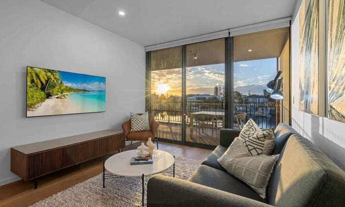 Surfers Paradise Apartamento | River View Stunning Modern 2BR *Parking/Pool*