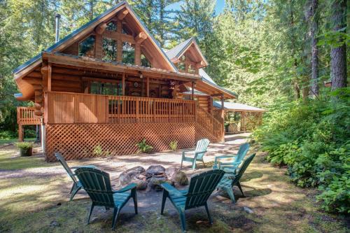 Marmot Casa | Riverwoods Lodge - Meredith Lodging