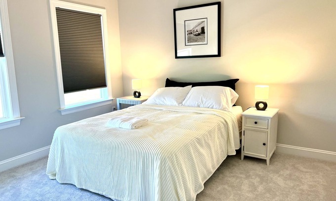 Kipling Casa | Rm 2: Comfy and Private Bedroom