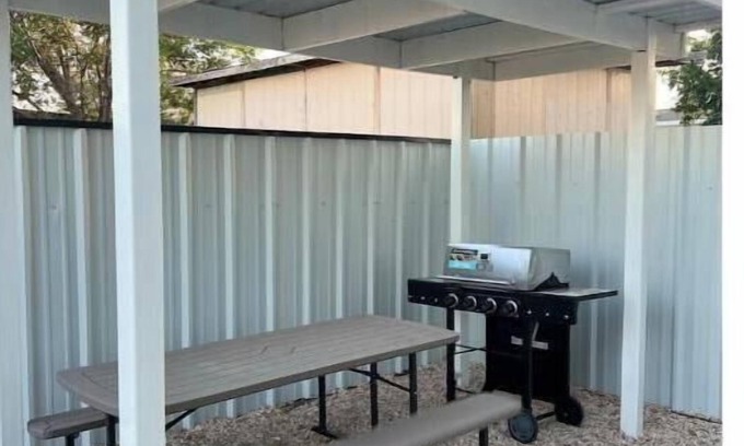 Hobbs Casa | Roadrunner Retreat