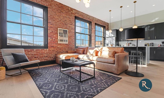 Arts/Warehouse District Apartamento | Roami at The Lola | Near French Qtr. #28