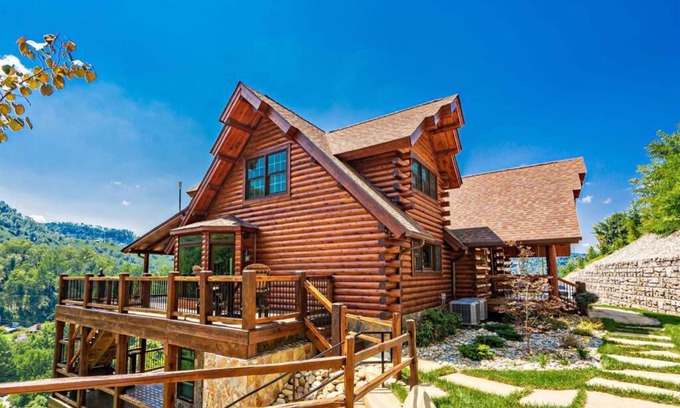 Gatlinburg Casa | Roaring Fork Lodge