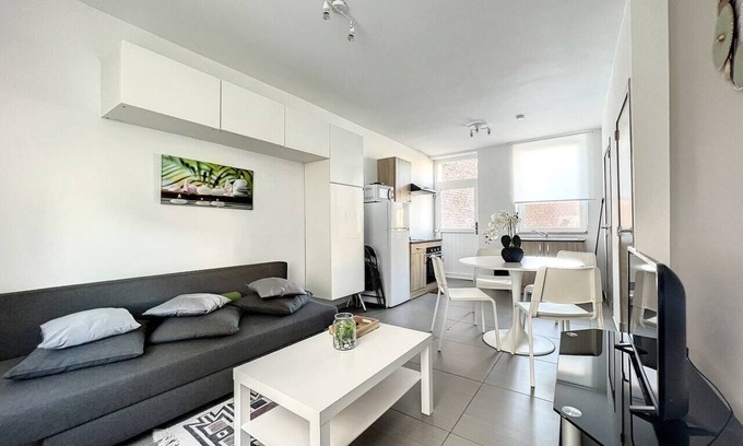 Ransart Casa | Robert 20 Brussels-charleroi-airport
