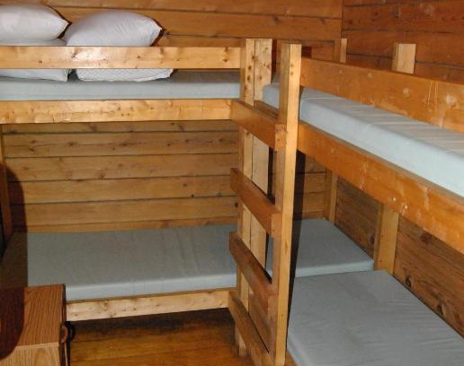Lenhartsville Otro | Robin Hill Camping Resort Two-Bedroom Cottage 6
