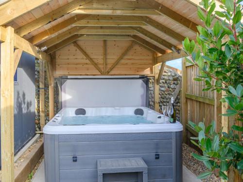 Bacton Casa | Robins Rest