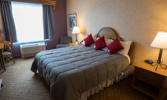 Upper Lake Hotel | Robinson Rancheria Resort and Casino