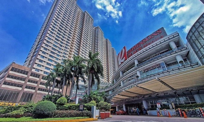Ermita Condominio | Robinson's Place Residences Manila