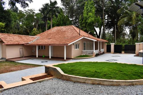Suntikoppa Casa | Rochas Valley Homestay