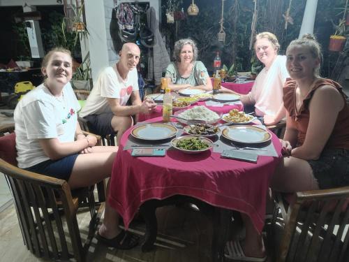 Polonnaruwa Casa | Rock Cascade Tourist Home & Cookery School