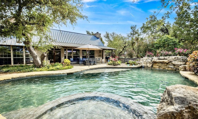 Wimberley Casa | Rock n Wood- hill country living con piscina, a 5 minutos del centro de Wimberley.