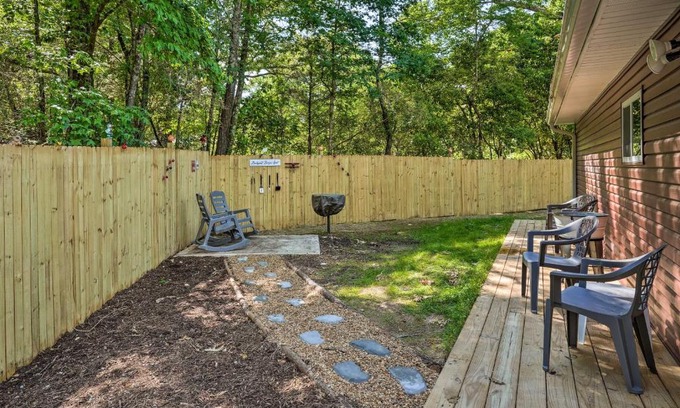 LaFayette Casa | Rock Spring Hideaway with Large Yard and Grill!