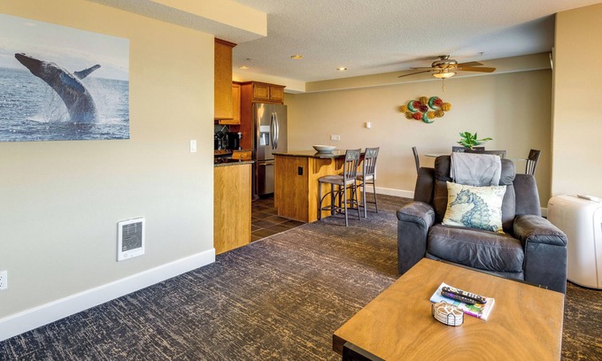 Rockaway Beach Condominio | Rockaway Beach Vacation Rental Near Beach Access!