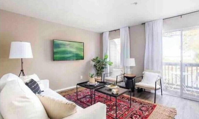 Germantown Condominio | Rockin on the River!!!