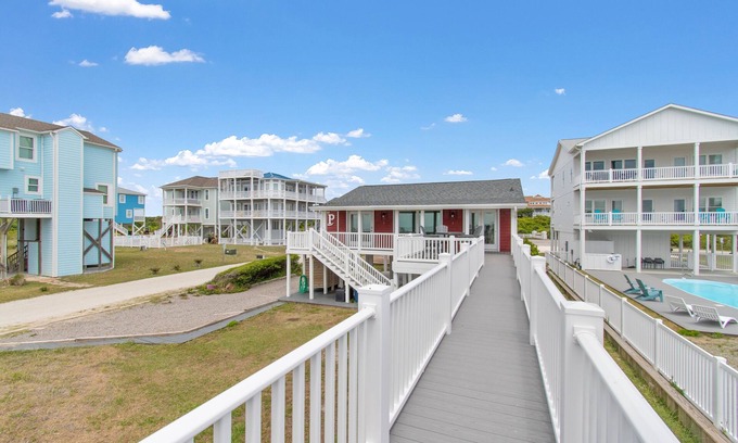 Holden Beach Casa | "Rocking P" 2 Bedroom, 1 Bathroom, Pet Friendly and Oceanfront