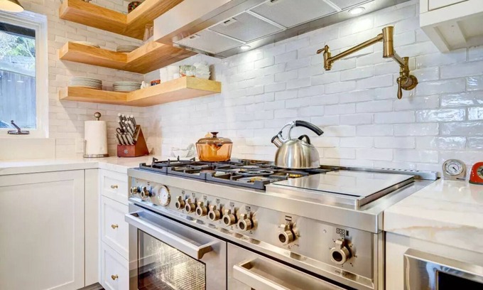Upper Rockridge Casa | Rockridge Luxury Home w/ Chef's Kitchen Near Claremont Hotel, Cal Berkeley, BART