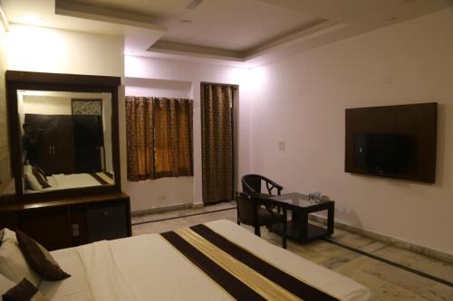 Faridabad Hotel | Rockwood Inn