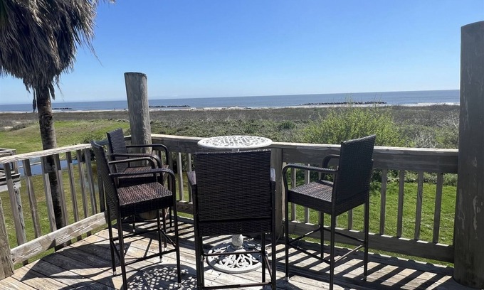 Grand Isle Casa | Rocky Top: frente a la playa, fácil acceso a la playa y tienda de comestibles cercana.