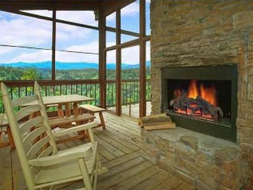 Townsend Casa | Rocky Top Jewel Cabin