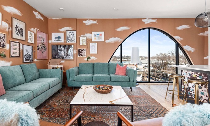 Nashville Apartamento | Rodeo Retreat at Neo ~ New Penthouse ~ 1 Mile to Downtown / Broadway ~ 5 Beds ~ Gym ~ Outdoor Space