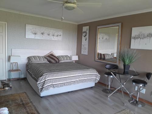 Koelenhof Casa | Roland’s Valley Art Accommodation