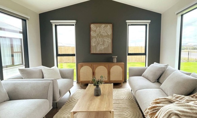 Mount Olympus Ski Field Casa | Rolleston smart home - family friendly and entertainer's heaven