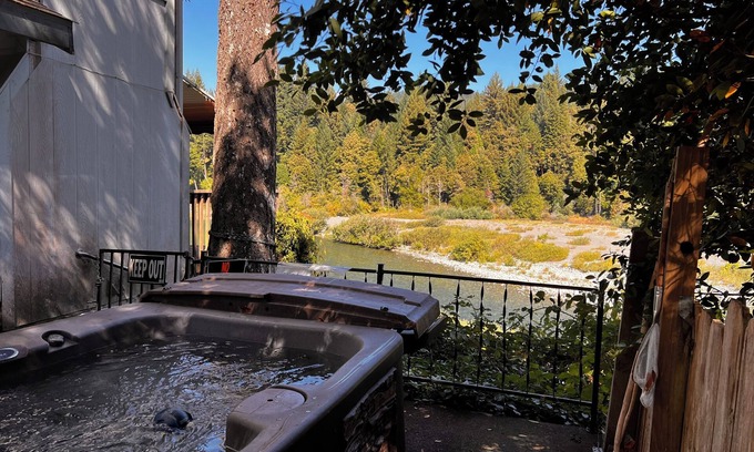 Hiouchi Casa | Rolling On The River
