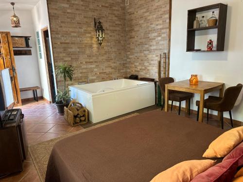 Felix Apartamento | Romántico estudio rodeado de naturaleza con jacuzzi gigante