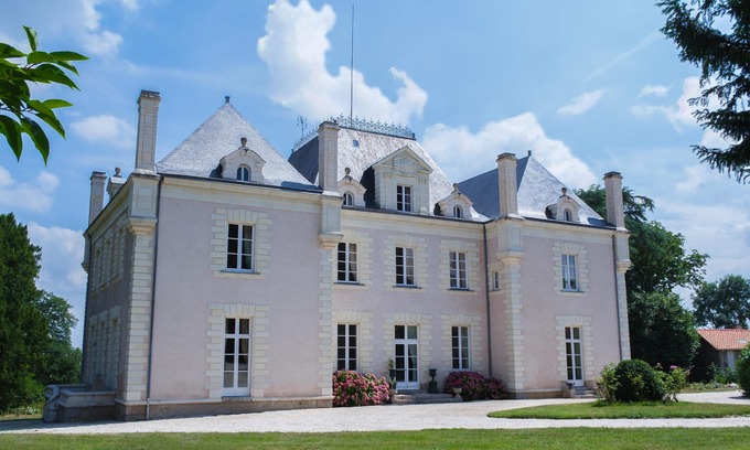La Haie-Fouassiere Otro | Romance y elegancia - en el valle del Loira - cancha de tenis - jacuzzi - y vino