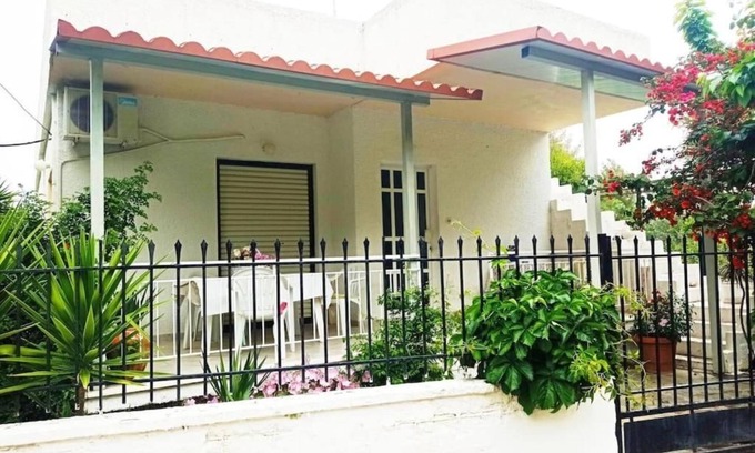 Oropos Casa | Romantic Greek villa 150 m from the beach